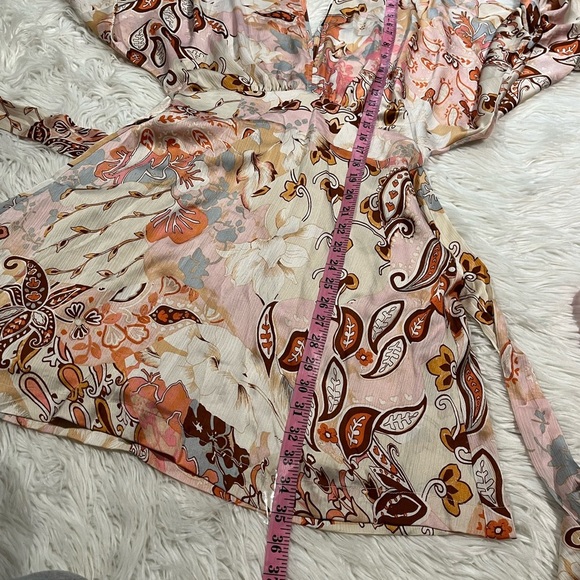 Aakaa Deep V Front and Deep V Back Balloon Sleeve Tie Back Paisley Mini Dress - Picture 15 of 16